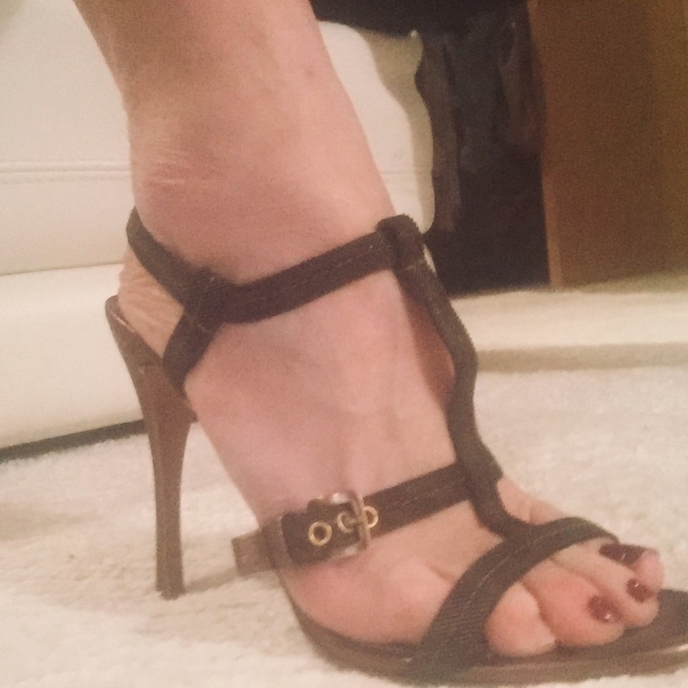🎞✨ALAIA heels✨🎞
